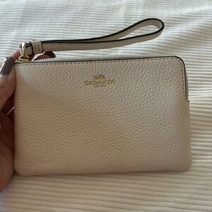 Coach L zip wallet